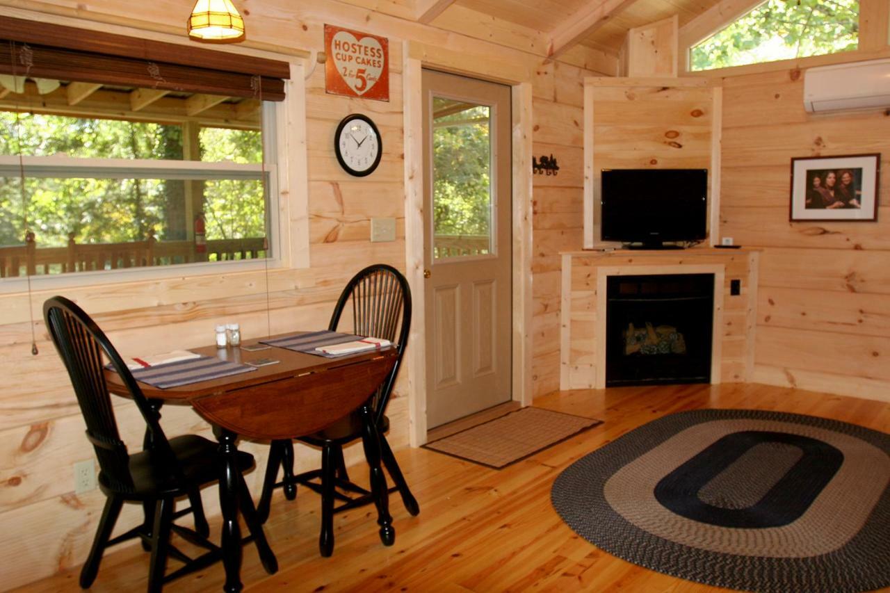 Pine Gables Cabins Villa Lake Lure Bagian luar foto