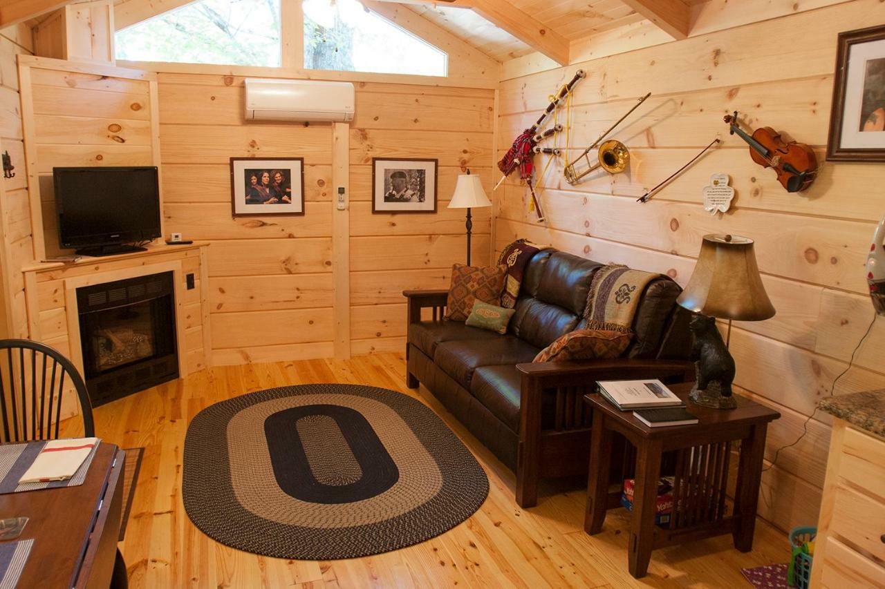 Pine Gables Cabins Villa Lake Lure Bagian luar foto