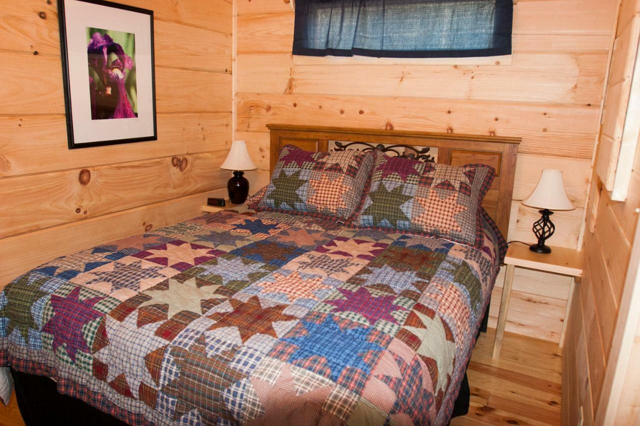 Pine Gables Cabins Villa Lake Lure Bagian luar foto