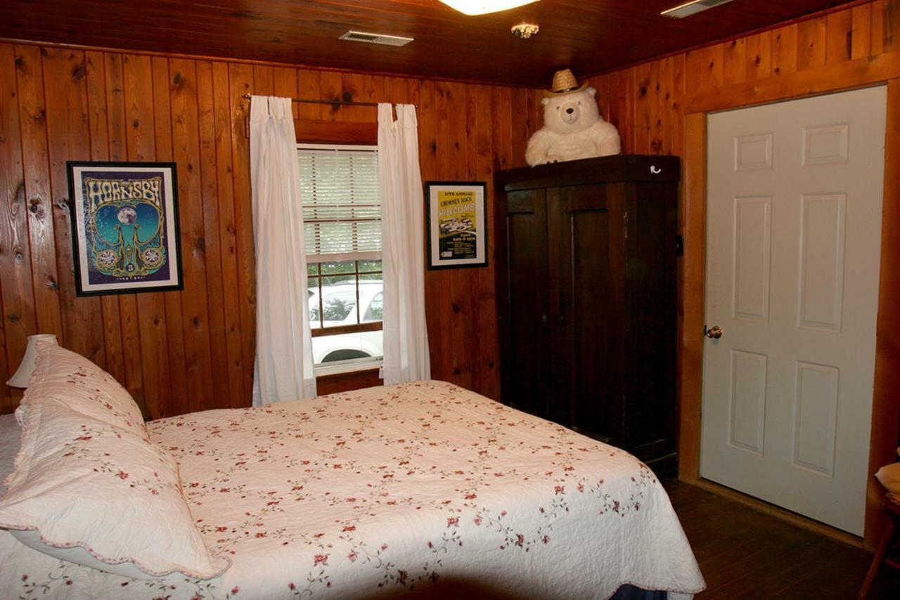 Pine Gables Cabins Villa Lake Lure Bagian luar foto