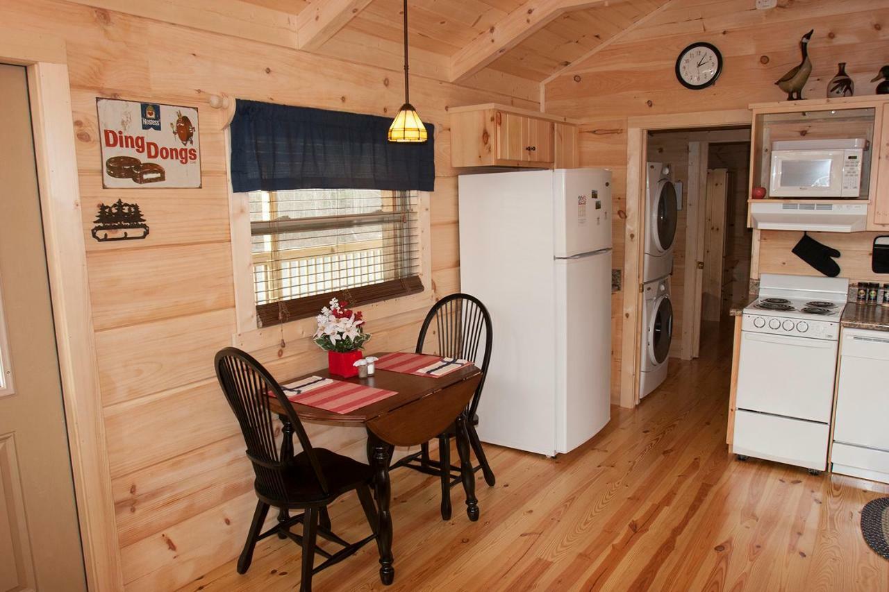 Pine Gables Cabins Villa Lake Lure Bagian luar foto